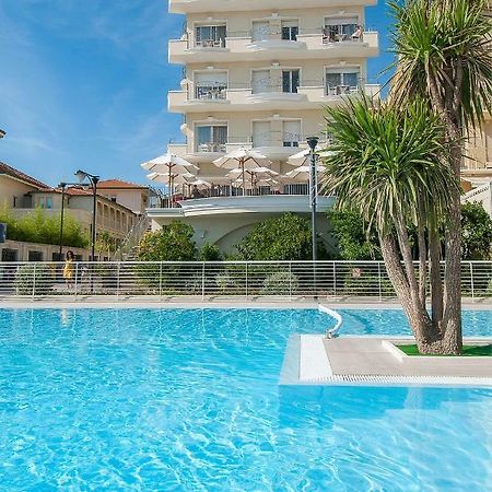Hotel La Rosa Cattolica Luaran gambar