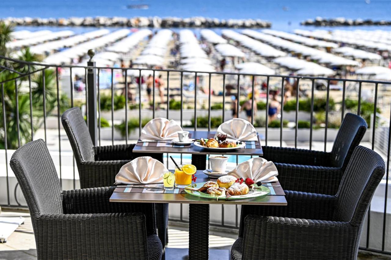 Hotel La Rosa Cattolica Luaran gambar