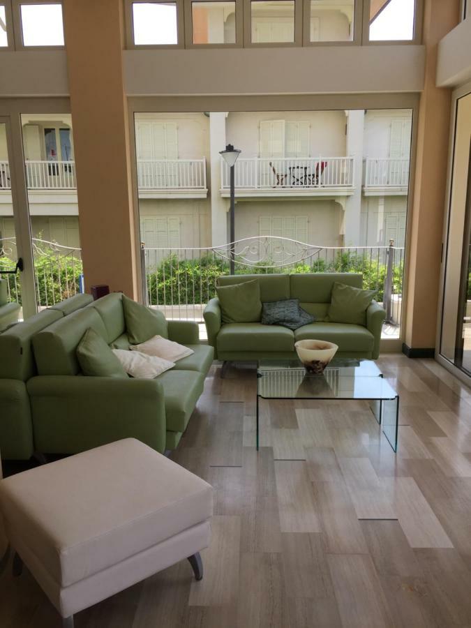 Hotel La Rosa Cattolica Luaran gambar