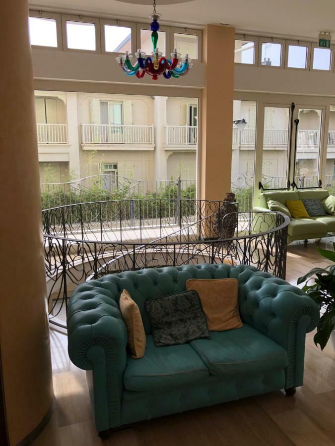 Hotel La Rosa Cattolica Luaran gambar