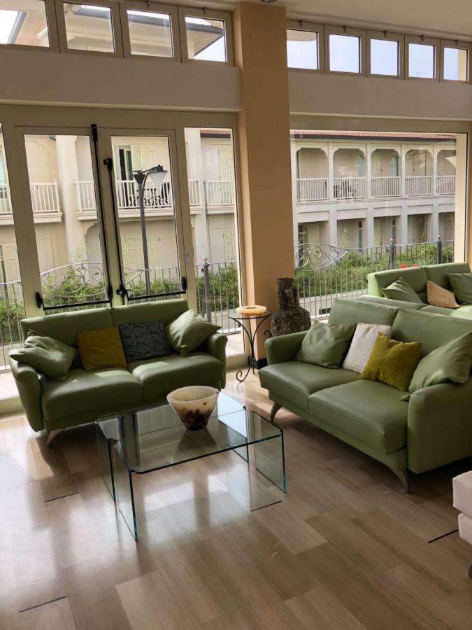 Hotel La Rosa Cattolica Luaran gambar